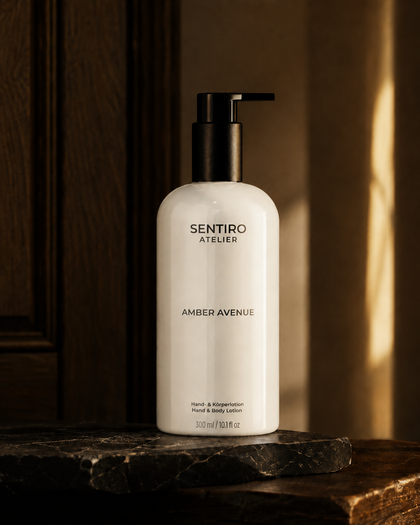 AMBER AVENUE Hand & Body Lotion 300 ml von Sentiro Atelier