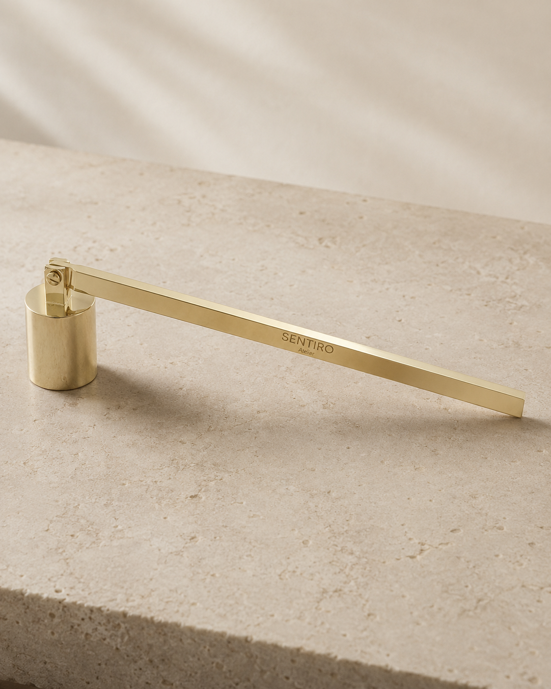 Sentiro Kerzenlöscher in Champagne Gold