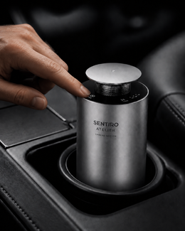 SPHERE MOTION Autoduft-Diffuser in der Anwendung im Fahrzeug